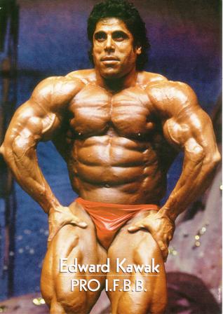 Edouard kawak esegue la posa di most muscular