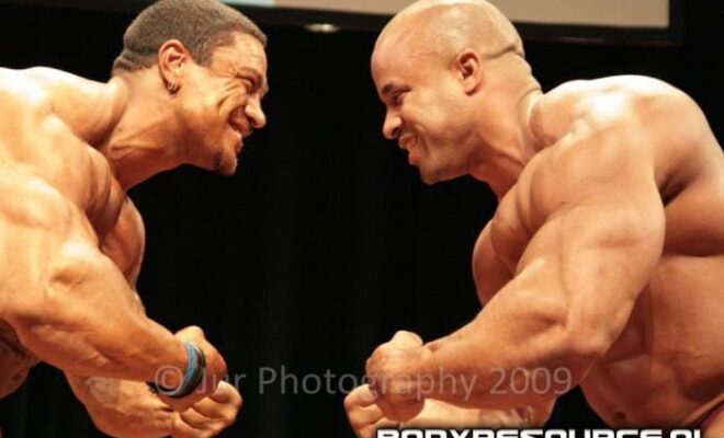 la guest posing di victor martinez e roelly winklaar in olanda nel 2009