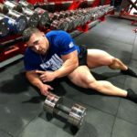derek lunsford pro ifbb a terra dopo un serio workout di gambe