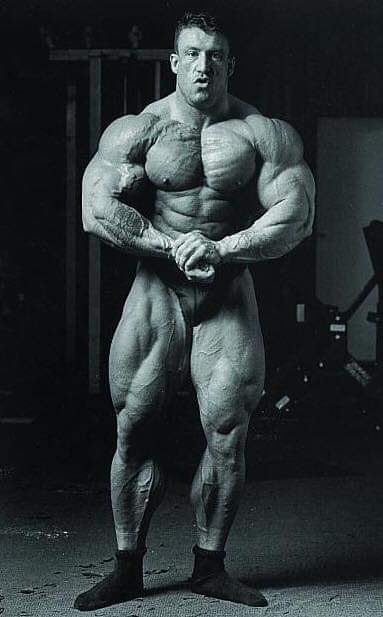 dorian yates posa di most muscular foto del 1993