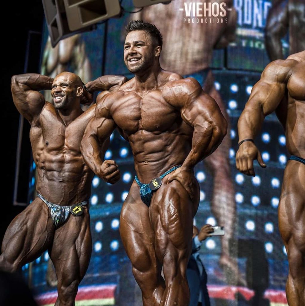 Regan Grimes pro ifbb in un confronto al Romania Muscle Fest 2019