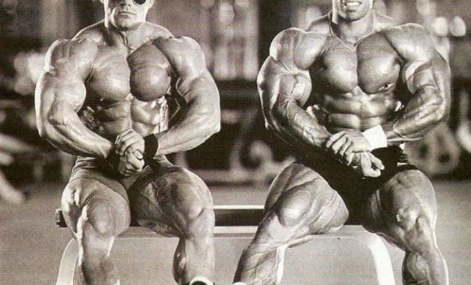 kevin levrone e porter cottrell in un servizio fotografico dopo la night of champions 1992