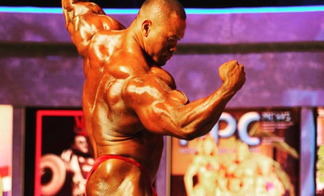 kris dim sul palco dell'Arnold Classic in Ohio