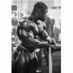 brandon curry nel backstage del mister olympia