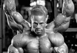lee priest e david henry in un servizio fotografico per muscular development