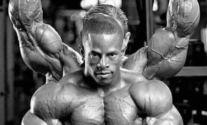 lee priest e david henry in un servizio fotografico per muscular development