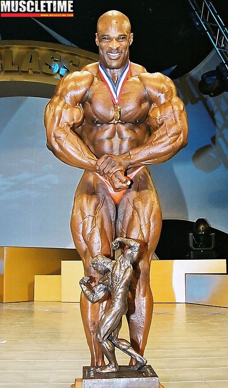 On Stage At 2001 Arnolds Classic ronnie coleman vince il suo Arnold Classic in Ohio