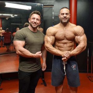 evan centopani e un suo amico in palestra