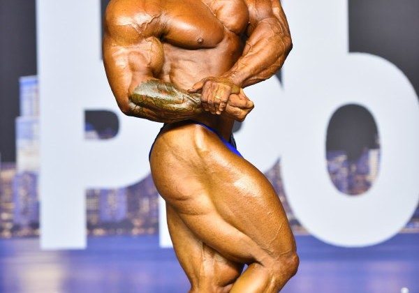 ian valliere vince il new york pro ifbb 2020 nella categoria men's bodybuilding