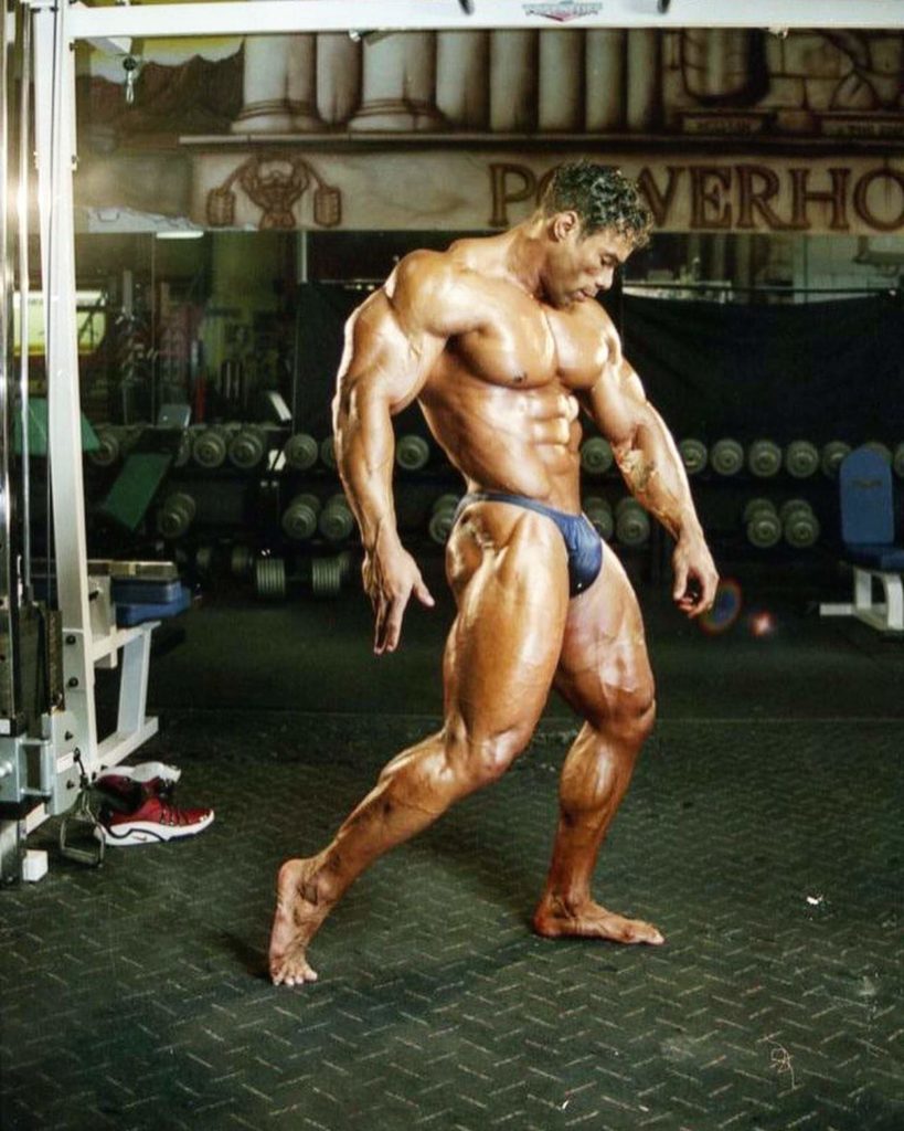 kevin levrone nel 2002 nella palestra di milos sarcev