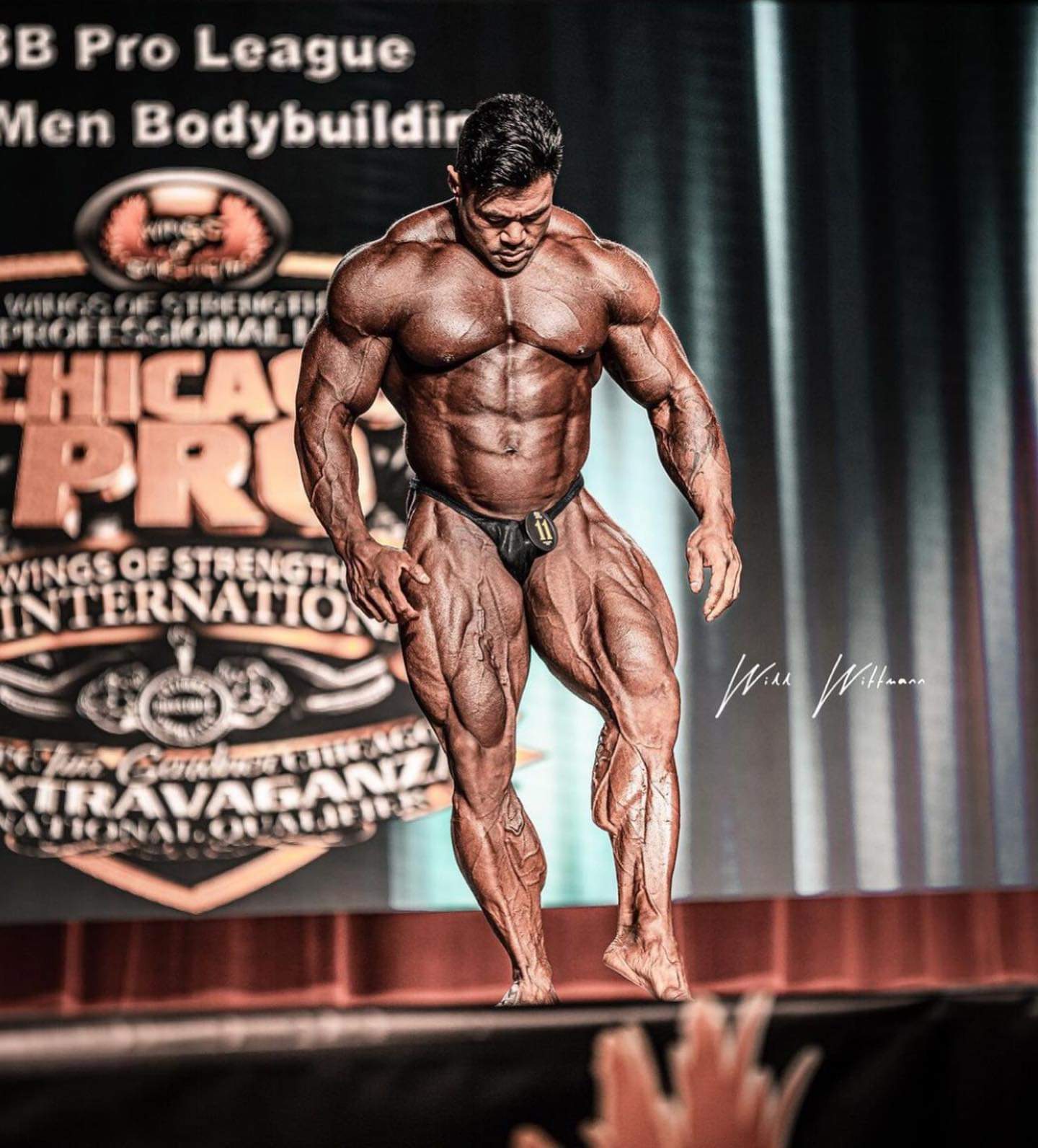 AN NGUYEN sul palco del chicago pro ifbb 2020