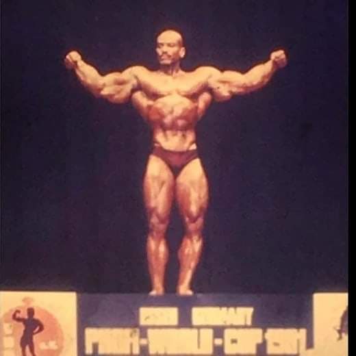 sergio oliva sul palco di gara
