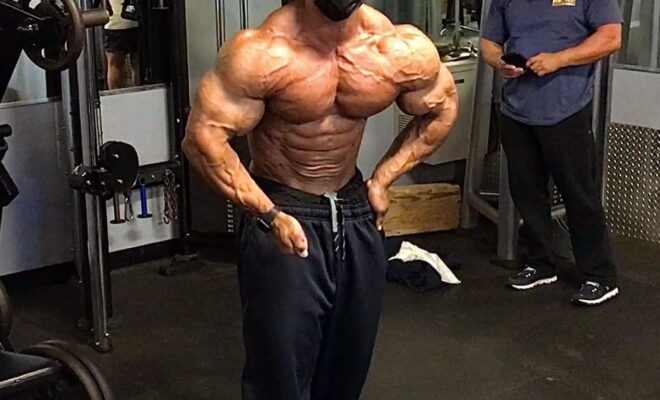 juan morel pro ifbb esgue la posa di most muscular in palestra