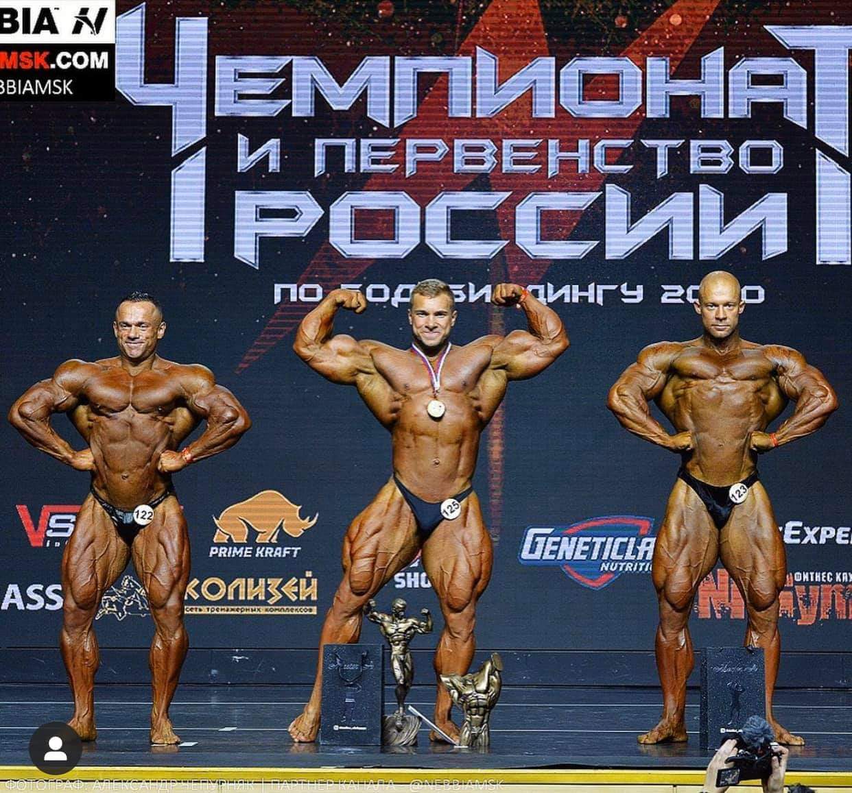 VITALY UGOLNIKOV sul palco dei campionati russi IFBB