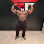 akim williams del 4 marzo 2021 road to offseason posa di doppi bicipiti