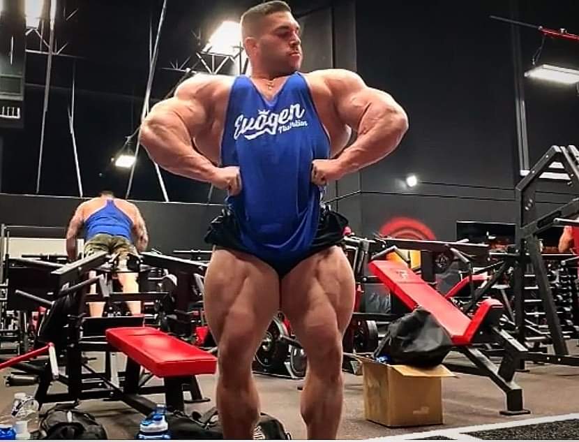 derek lunsford pro ifbb del tre maggio 2021 OFFSEASON POSA DI APERTURA DORSALI FRONTALI