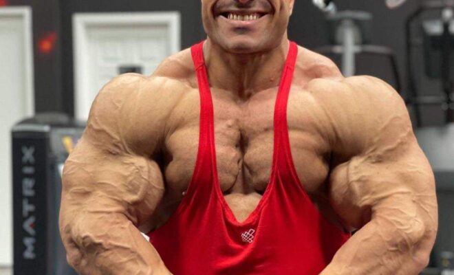 hassan mostafa pro ifbb road to 2021 new york pro ifbb posa di most muscolar