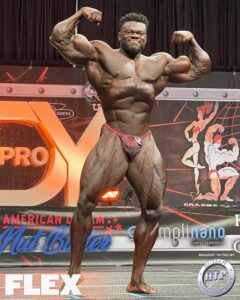 Blessing Awodibu sul palco dell'Indy PRO IFBB 2021