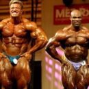 2002 SHOW OF STRENGTH MEN’S OPEN BODYBUILDING Gunter Schlierkamp VS ronnie coleman posa di del più muscoloso