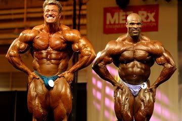 2002 SHOW OF STRENGTH MEN’S OPEN BODYBUILDING Gunter Schlierkamp VS ronnie coleman posa di del più muscoloso