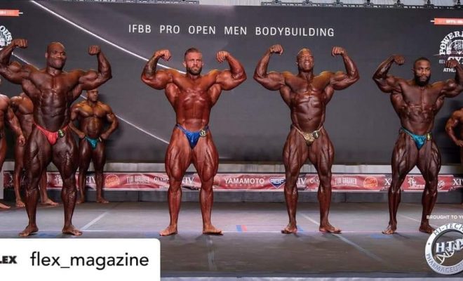 2021 tampa pro ifbb Ian Valliere VS Phil Clahar VS Charles Griffen VS Maxx Charles posa di doppi bicipiti frontali