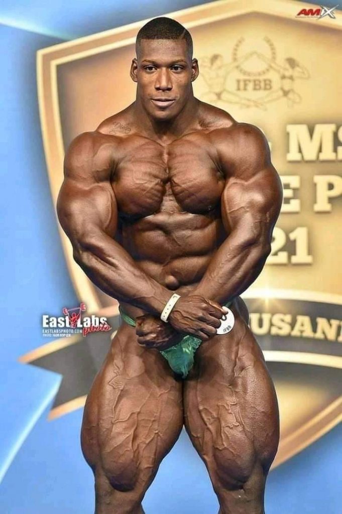 rubiel mosquera sul palco del mister europe 2021 ifbb elite pro