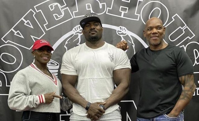 Andrew Jacked flex wheeler e Iris Kyle dicempre 2021