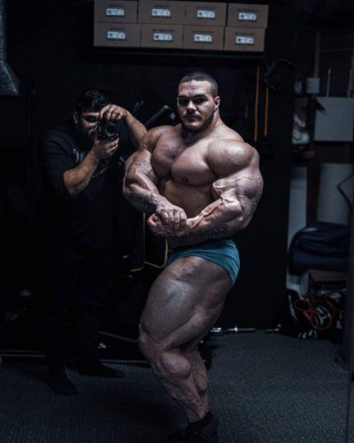 nick walker posa di side chest offseason dicembre 2021 road to 2022 mister olympia