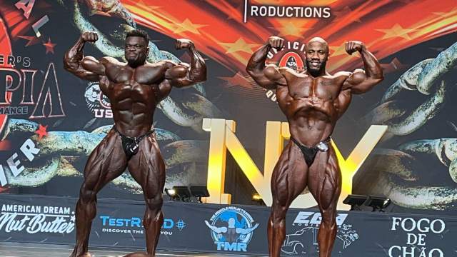 blessing awodibu vs charles griffen al 2021 indy pro ifbb durante il pregara