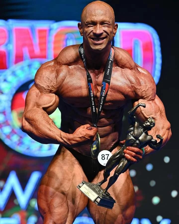 MIKA SIHVONEN vince l'arnold classic europe 2023