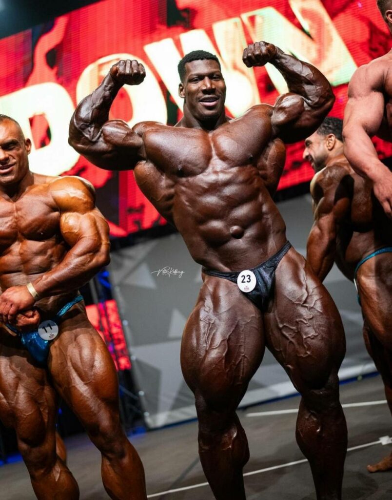 Rubiel Mosquera sul palco dell'evls prague pro ifbb 2023