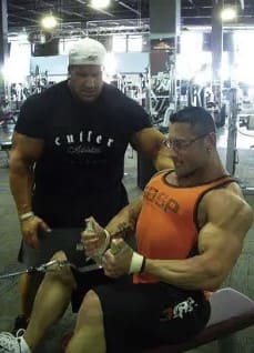 RON HARRIS ALLENA LA SCHIENA CON JAY CUTLER